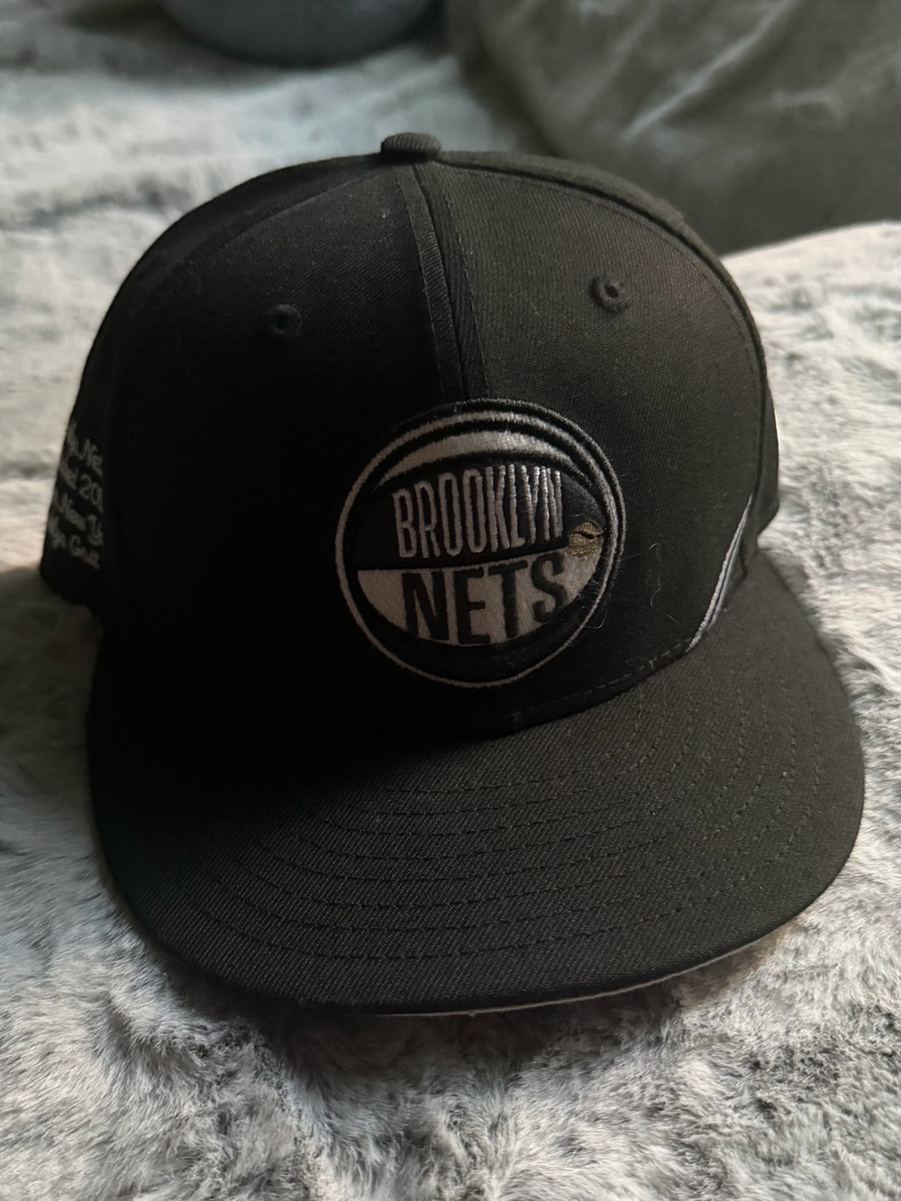 Men’s Black Snapback Hat